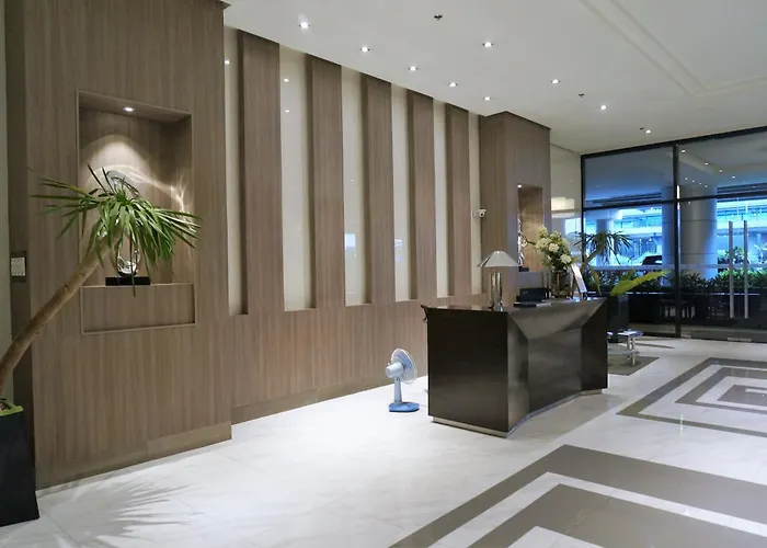 Eighty One Building C53j Condotel