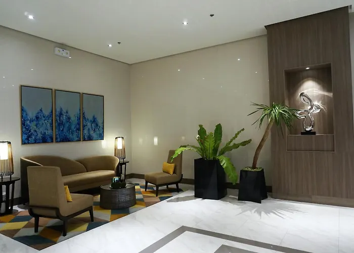 Eighty One Building C53j Condotel * Manille