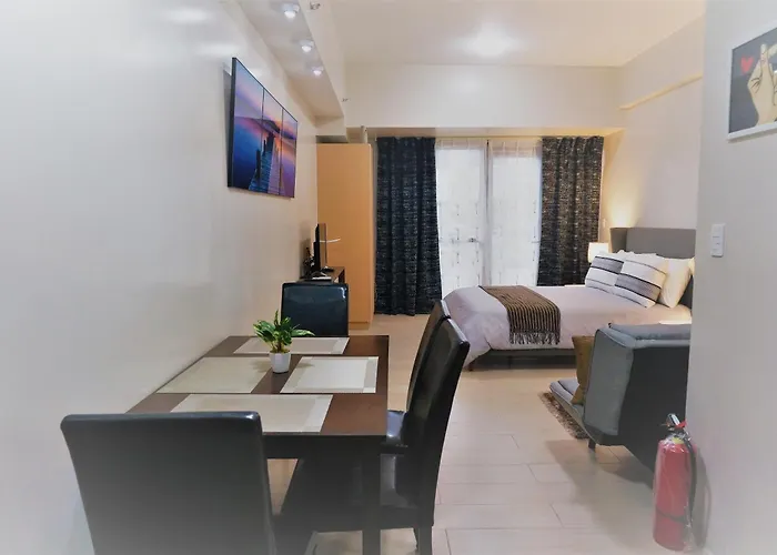 Eighty One Building C53j Condotel * Manille